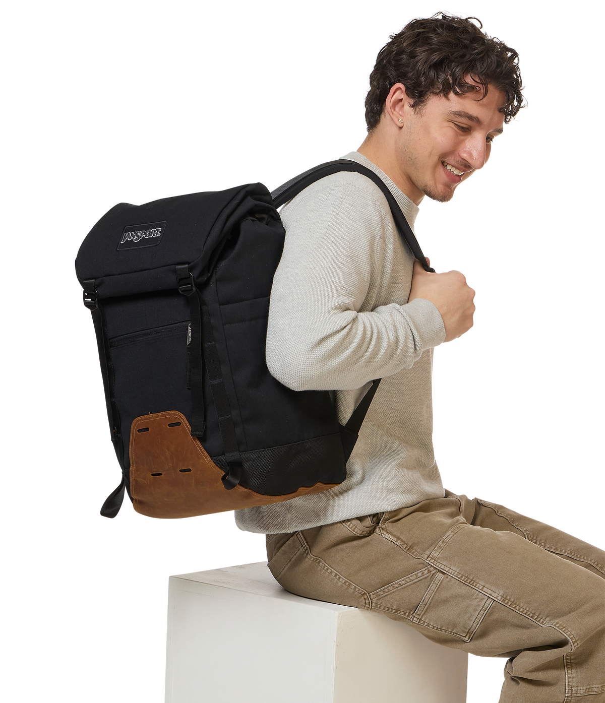 cruiser-rucksack-l3 JS0A86EP008-MODEL.png