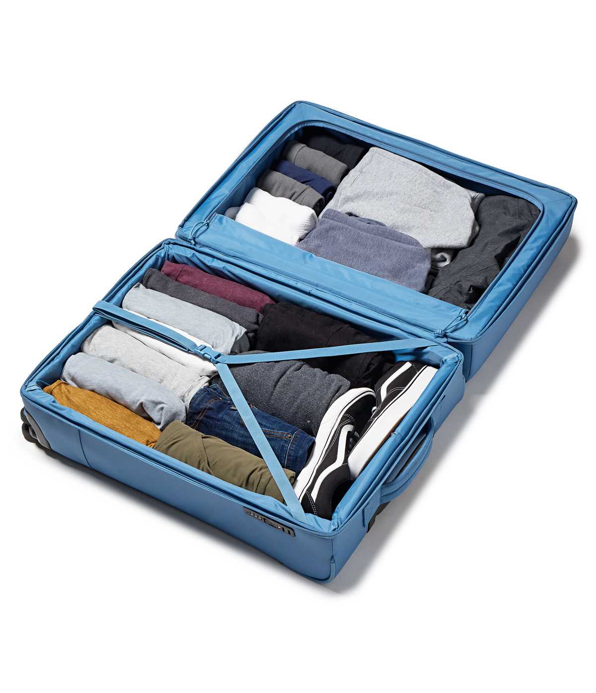 26-checked-luggage-toiletry-bag-elemental-blue-set-t2 JS0A8E8CEW5-DET3.png
